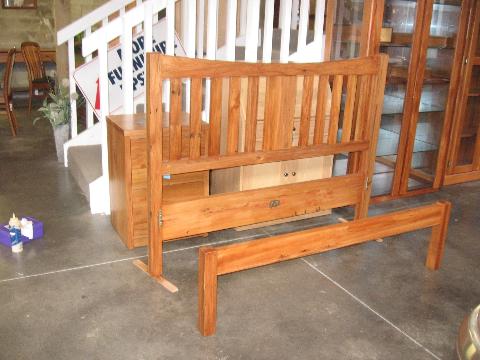 recycled rimu beds and headboards