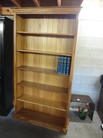 rimu bookcases